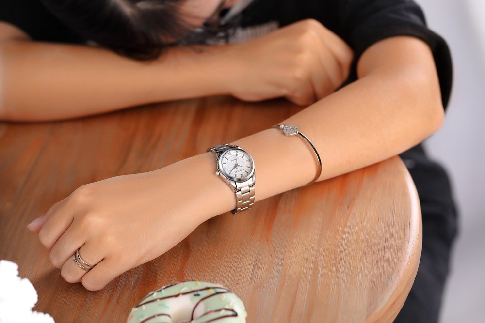 HTB10GqmhsuYBuNkSmRyq6AA3pXab Montre Femme CHENXI CX04 – Montre à Quartz – Bracelet de luxe Strass
