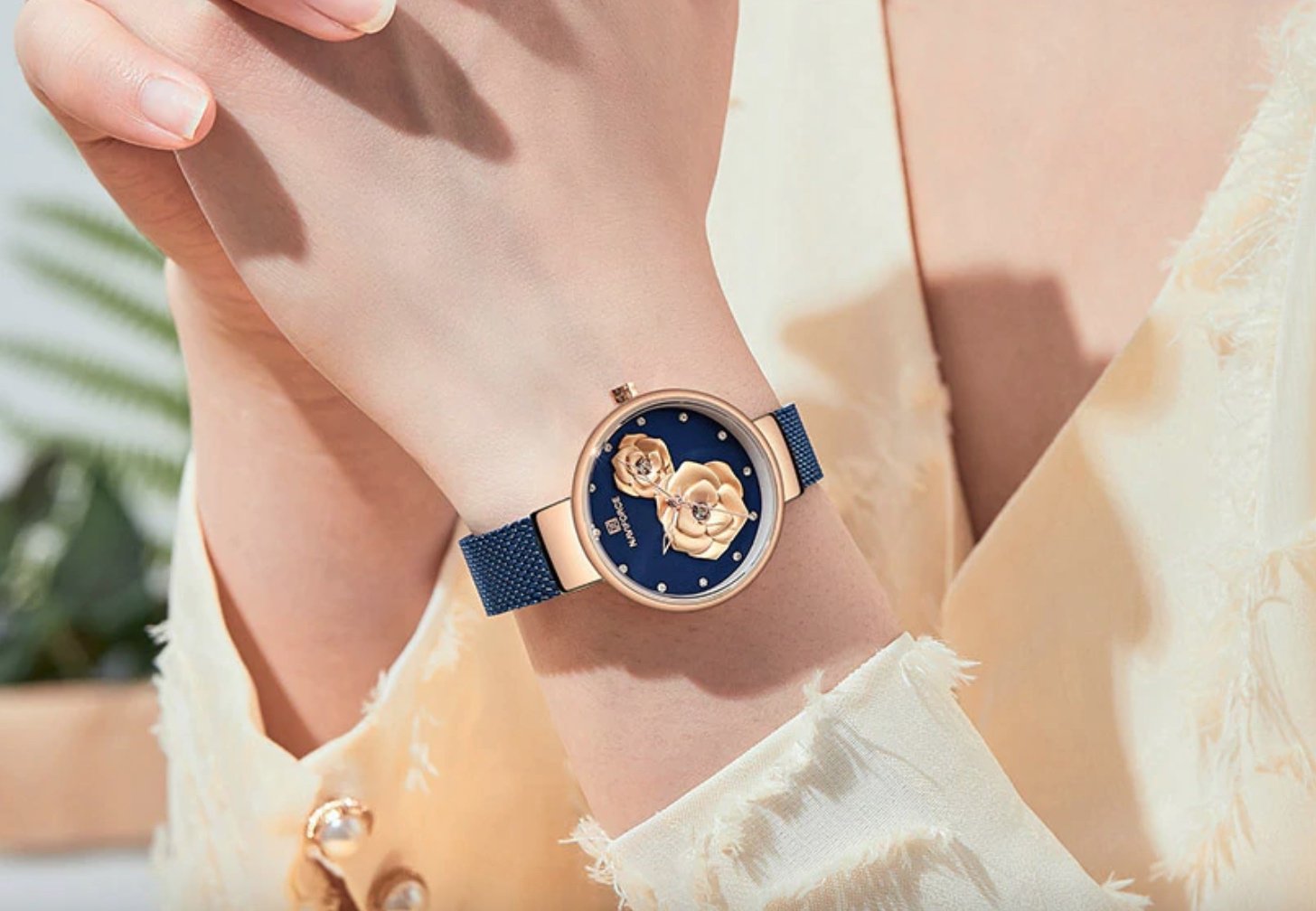 Montre Femme NAVIFORCE NV27 – Bracelet en Maille dAcier Argentée et Cadran avec Fleurs 1